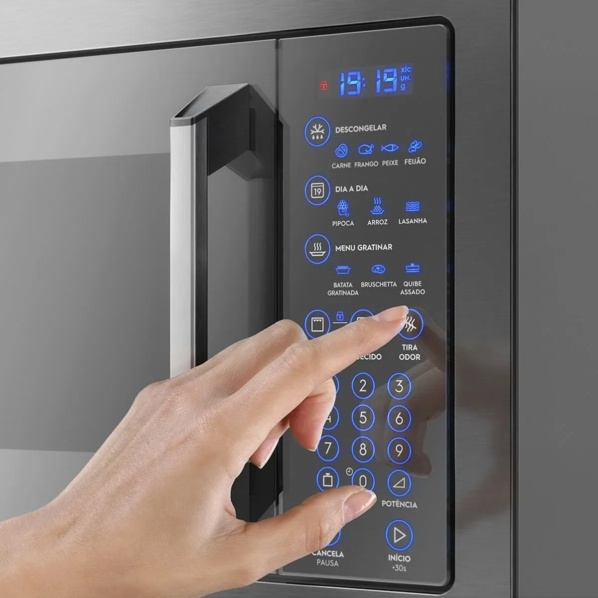 Micro-ondas Electrolux 34L cor Inox Home Pro com Grill e Função Tira Odor (MX43T)